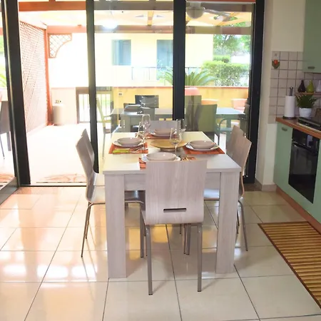 Acquamarina House *