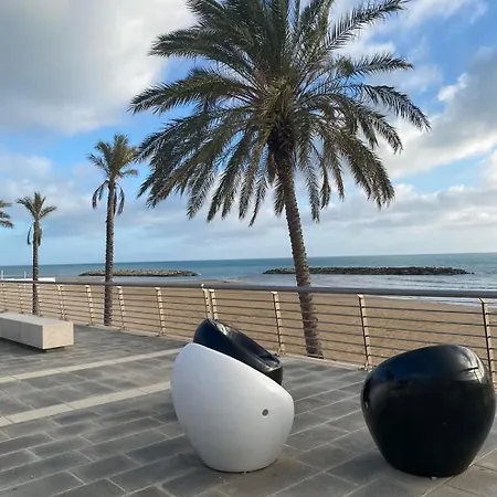 Acquamarina House