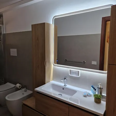 Acquamarina House * מרינה די רגוזה